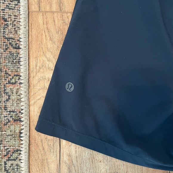Lululemon Pacebreaker Shorts
7inch inseam
Linerless 
Worn once
Color- Navy - Picture 3 of 3